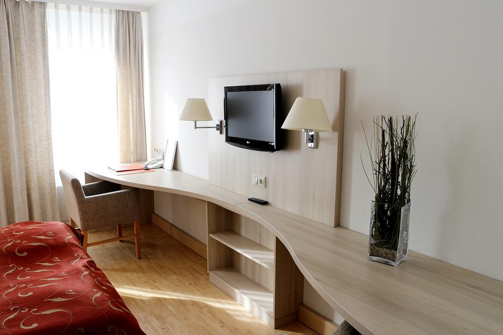 Europahaus Wien Esterno foto