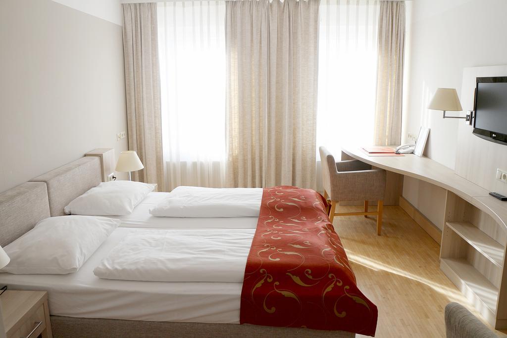 Europahaus Wien Esterno foto